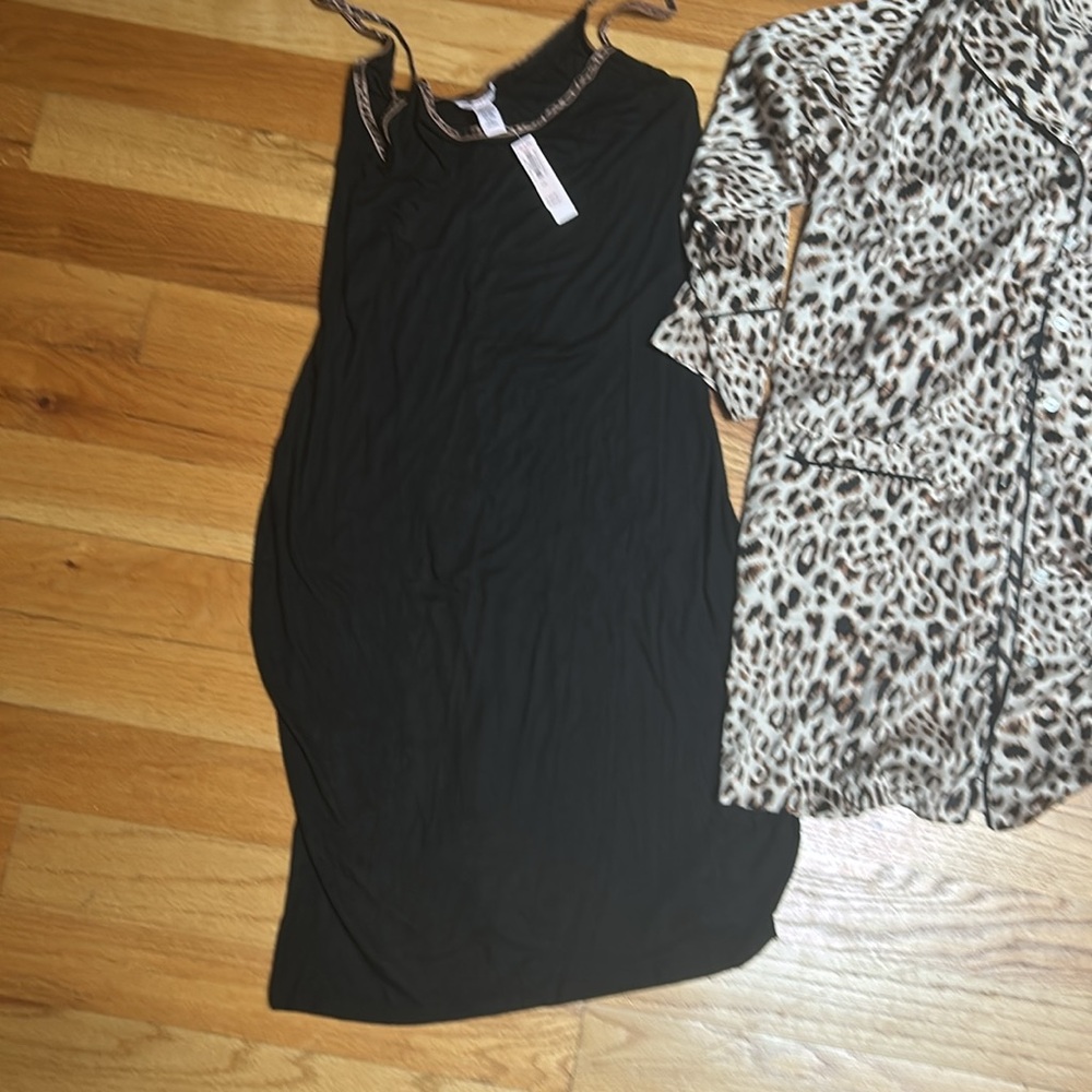 NWT Victoria's Secret Leopard Print Nightgown 
NWOT Long sleeve Nightgown - Picture 3 of 5